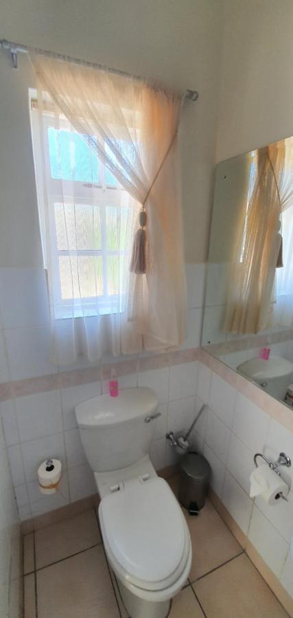 Acacia Westdene B&B Блумфонтейн Экстерьер фото